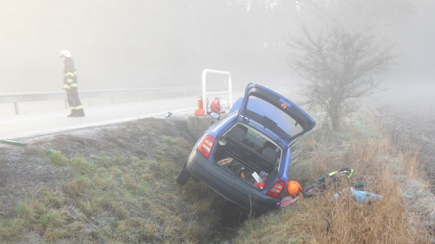 Srážka dvou aut zkomplikovala dopravu na tahu mezi Olomoucí a Přerovem